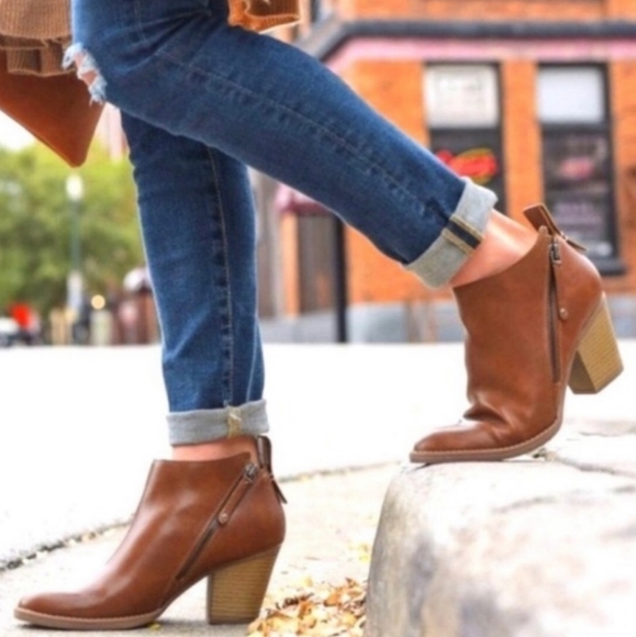 DV by Dolce Vita Shoes - dv by Dolce Vita Jameson Double Side Zip Booties